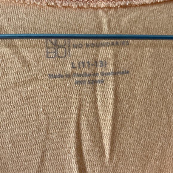 NWT NO BOUNDARIES CREW NECK TEE - Picture 3 of 5